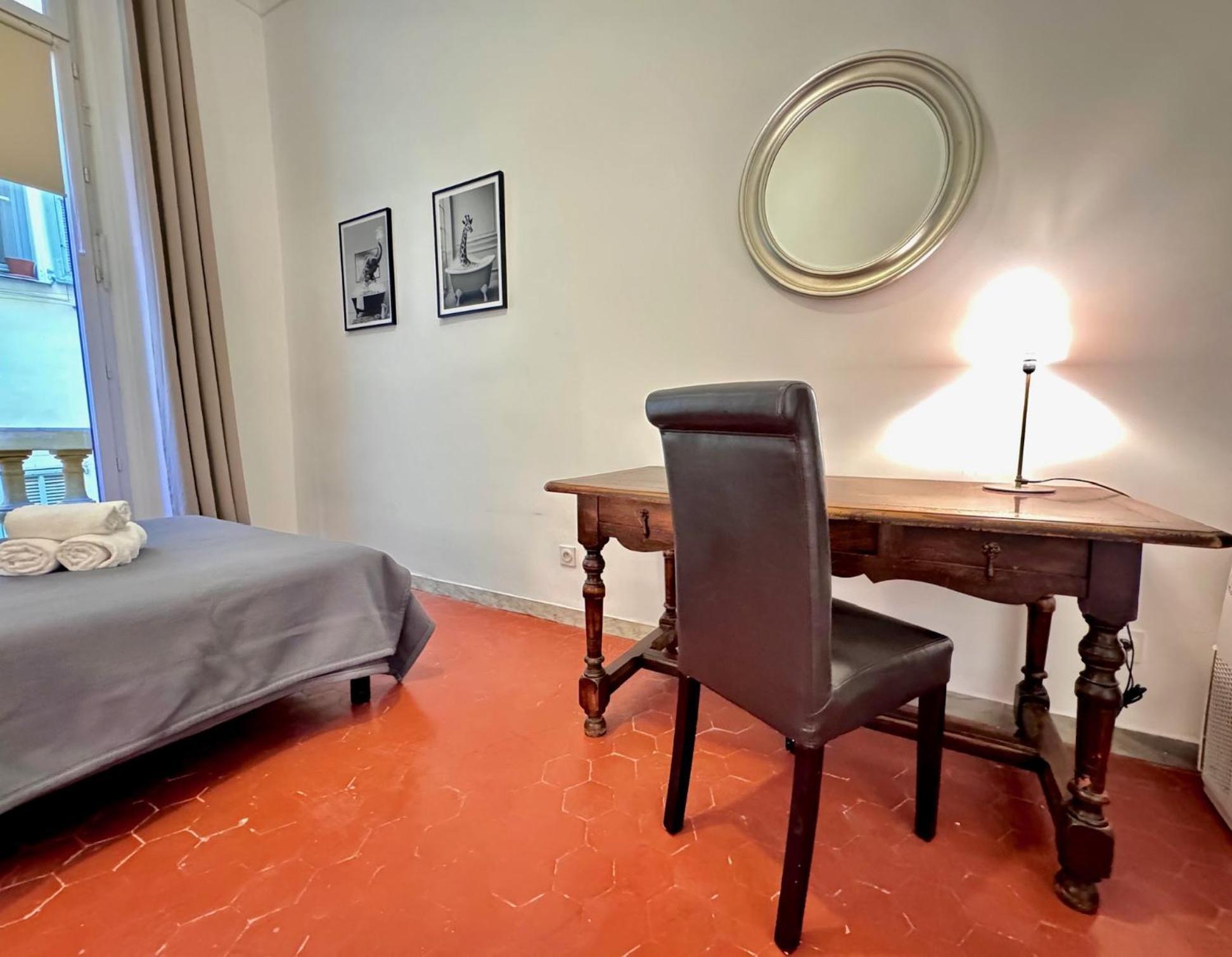 Aparthotel Riviera - Pont Vieux 2 - Old Town - Charm 2 Bedrooms Apartement Ac - 5Mn Beach Nice Eksteriør billede
